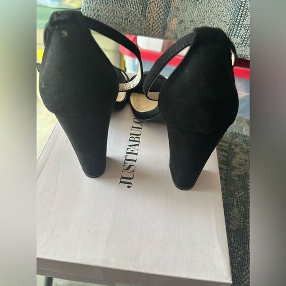 JustFab Black Heels with Elegant Design - Picture 12 of 16